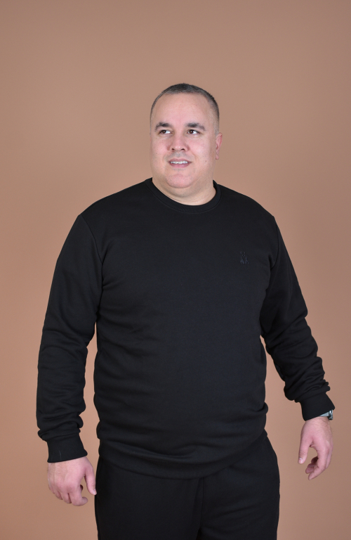 Black embroidered sweatshirt